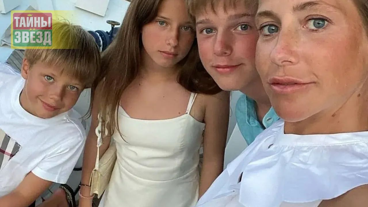 Юлия Барановская с детьми