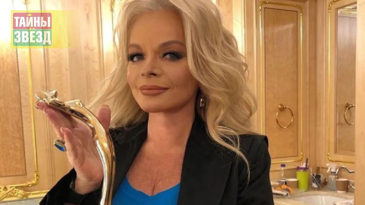 Лариса Долина