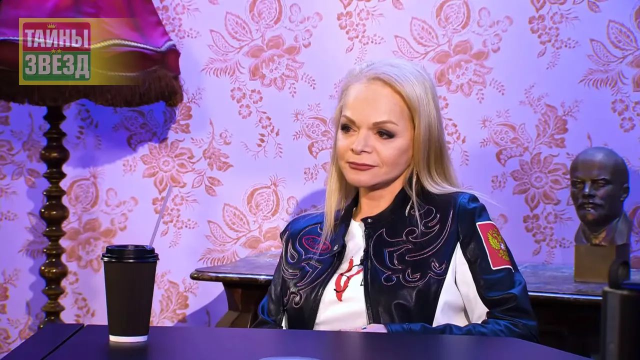 Лариса Долина