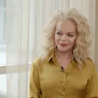 Лариса Долина