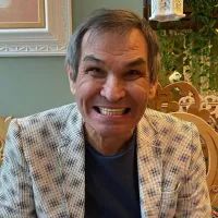 Бари Алибасов