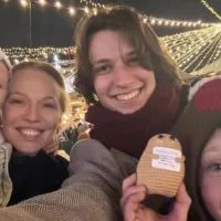 Альбина Джанабаева с детьми