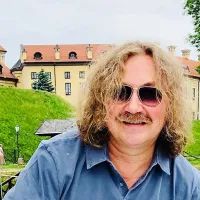 Игорь Николаев