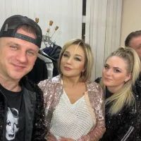 Татьяна Буланова и ее танцоры