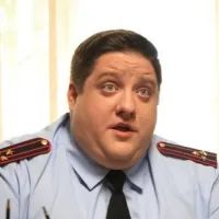 Роман Попов