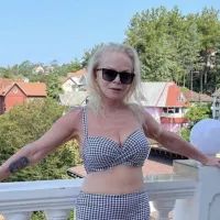 Лариса Долина