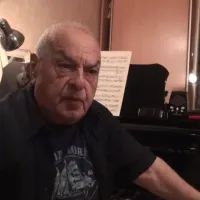 Левон Оганезов