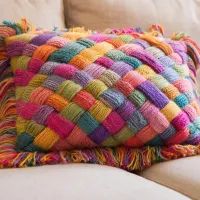 Подушка из пряжи