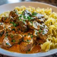 Печень по-строгановски