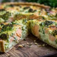Киш с рыбой и брокколи