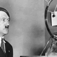 Адольф Гитлер