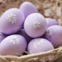 Лиловые пасхальные яйца