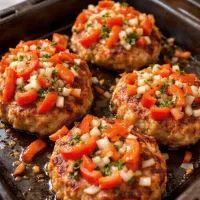 Котлеты с овощной "шапочкой"