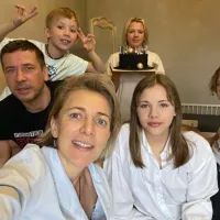 Андрей Мерзликин с детьми и бывшей женой