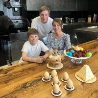 Юлия Барановская с сыновьями