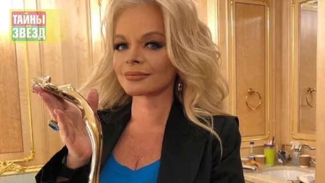 Лариса Долина