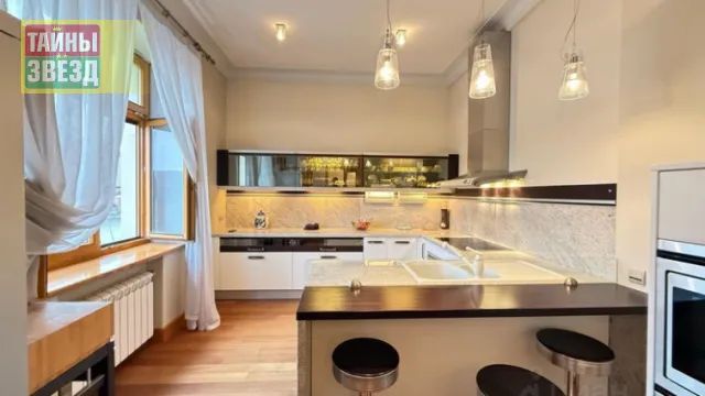 Квартира соседей Долиной