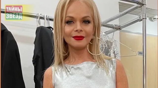 Лариса Долина